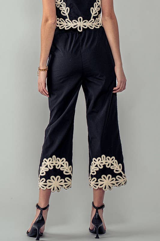 Interlaced Floral Pants in Black and Beige