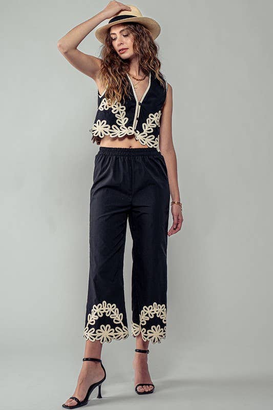 Interlaced Floral Pants in Black and Beige