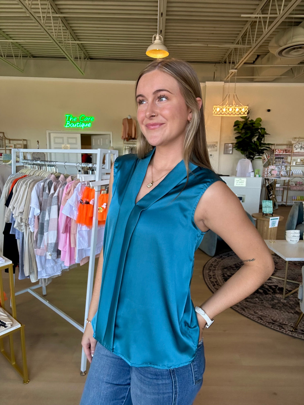 Glimmer Sleeveless Blouse in Teal