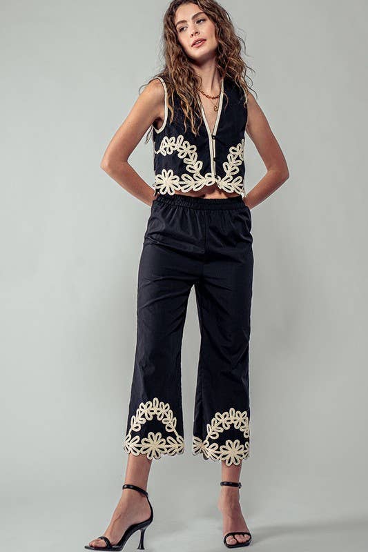 Interlaced Floral Pants in Black and Beige