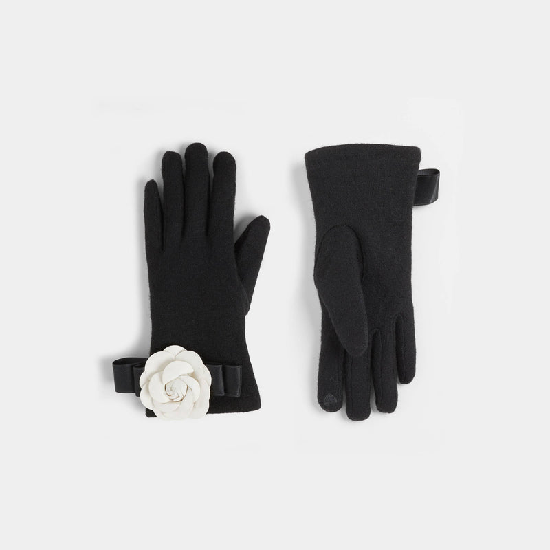 White Flower Bow Touchscreen Gloves