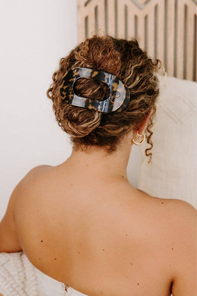 Round Flat Hair Clip: Large, Tortoise