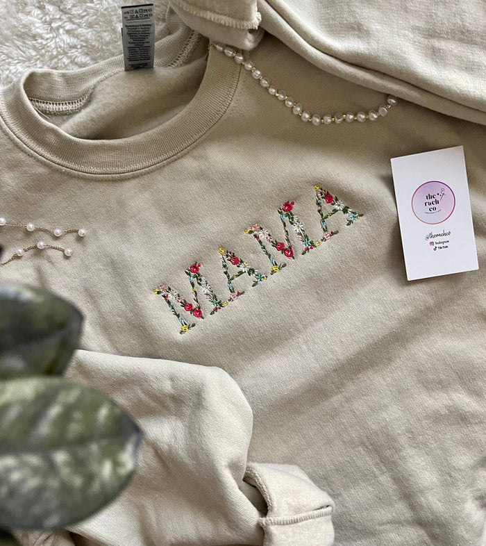 Mama Embroidered Crewneck in Sand