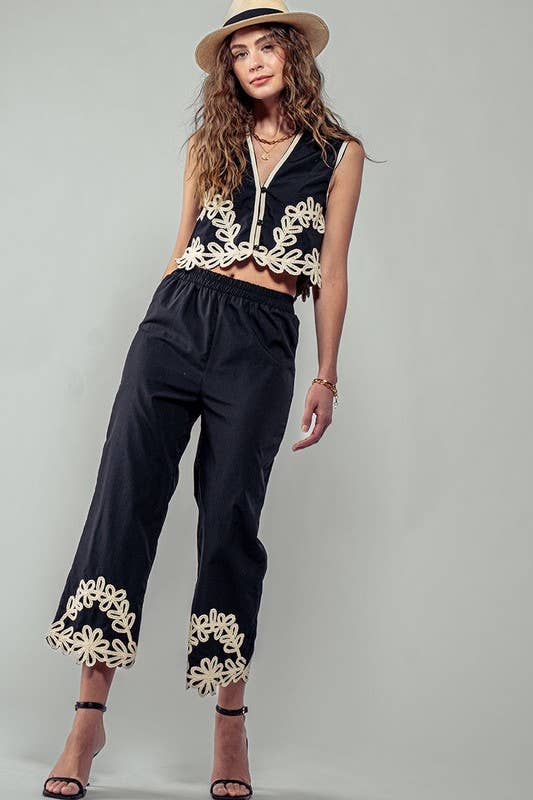 Interlaced Floral Pants in Black and Beige